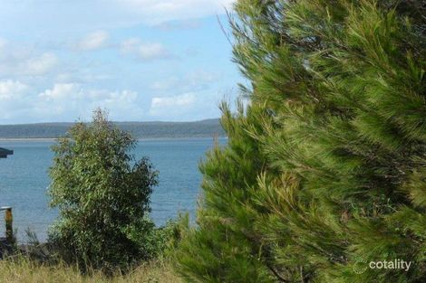 Property photo of 44 Koonwarra Parade Macleay Island QLD 4184