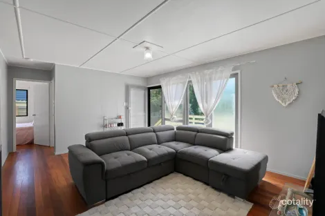 Property photo of 17 Fraser Street Dunwich QLD 4183