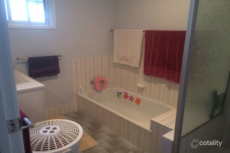 10 Cooinda St, Eastern Heights, QLD 4305