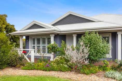 4 Merino Dr, Bellbrae, VIC 3228