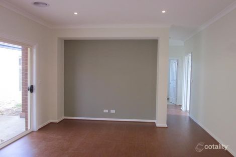 Property photo of 10 Hackney Circuit Clyde North VIC 3978