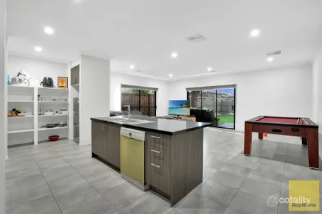 Property photo of 3 Midewin Way Wyndham Vale VIC 3024