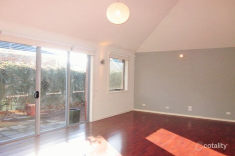 Property photo of 8 Hawthorn Lane Craigieburn VIC 3064