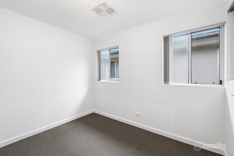 Property photo of 2/3 Diagonal Way Oaklands Park SA 5046