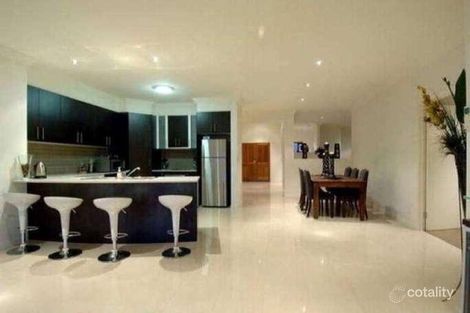Property photo of 4 Lantau Crescent Varsity Lakes QLD 4227