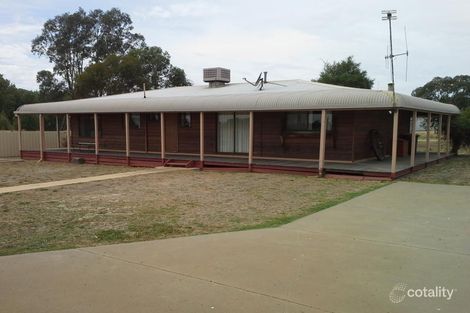 17 Hood St, Carisbrook, VIC 3464