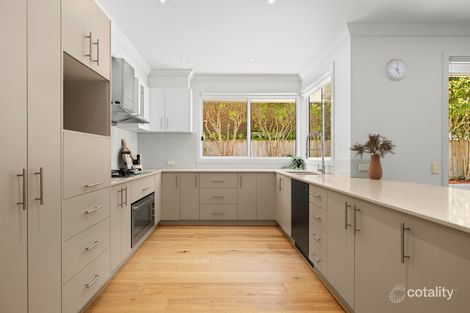 Property photo of 6 Bauer Court Burwood VIC 3125