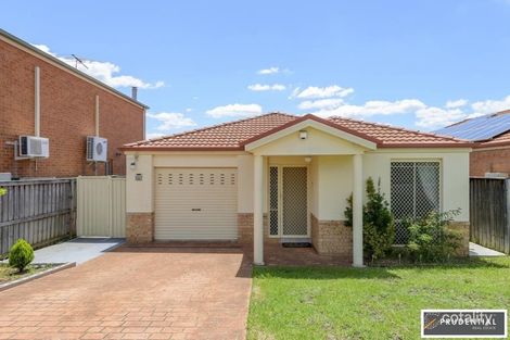 Property photo of 40 Norman Dunlop Crescent Minto NSW 2566