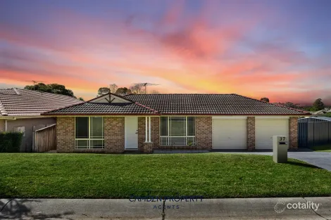 Property photo of 37 Chain-O-Ponds Circuit Mount Annan NSW 2567