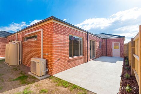 Property photo of 2/1114 Gregory Street Lake Wendouree VIC 3350