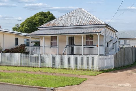 8 Kenilworth St, North Toowoomba, QLD 4350