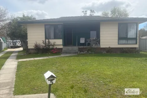 Property photo of 5 Gordon Street Springdale Heights NSW 2641