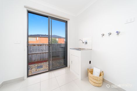 Property photo of 22 Compton Way Clyde North VIC 3978