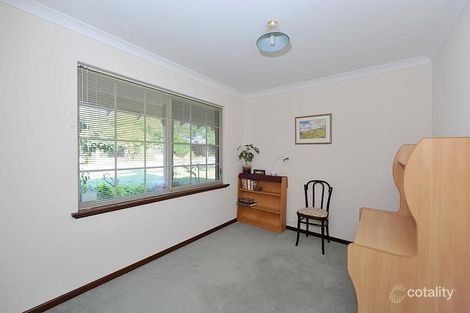 Property photo of 14 Unwin Crescent Salter Point WA 6152