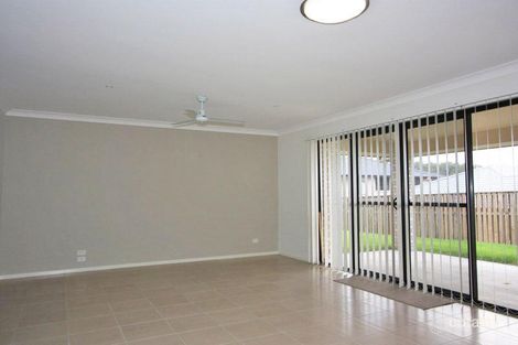 Property photo of 38 Faraday Crescent Pacific Pines QLD 4211