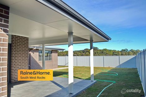 Property photo of 13 Shamrock Avenue South West Rocks NSW 2431