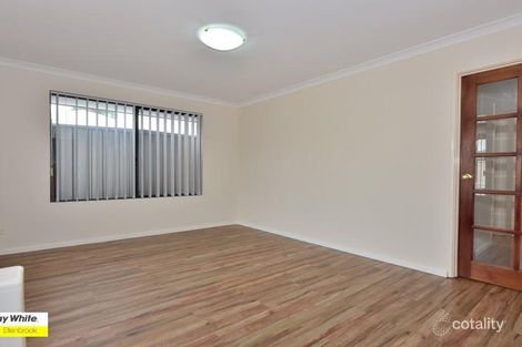 Property photo of 40 Rocklea Crescent Ellenbrook WA 6069