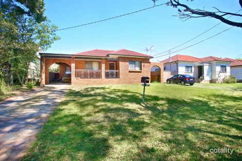 220 Wangee Rd, Greenacre, NSW 2190