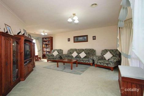 Property photo of 15 Mitchell Court Berwick VIC 3806
