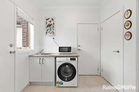 Property photo of 2/70 Oberon Avenue St Albans VIC 3021