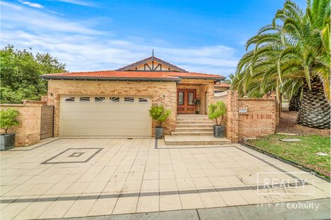 Property photo of 11 Landor Gardens Woodvale WA 6026