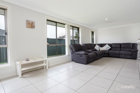 Property photo of 58 Wiseman Circuit Ropes Crossing NSW 2760