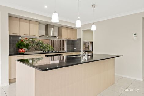 Property photo of 27 Harbour Rise Hope Island QLD 4212