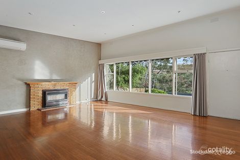 Property photo of 27 Gairloch Grove Newtown VIC 3220