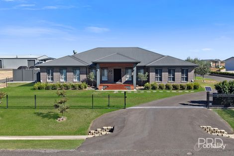 25 Rodeo Dr, Hillvue, NSW 2340