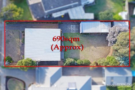 Property photo of 27 Gairloch Grove Newtown VIC 3220