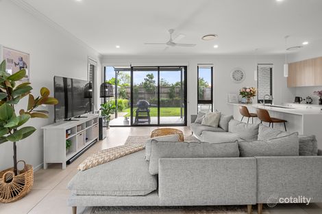 Property photo of 3/1044 Hamilton Road McDowall QLD 4053