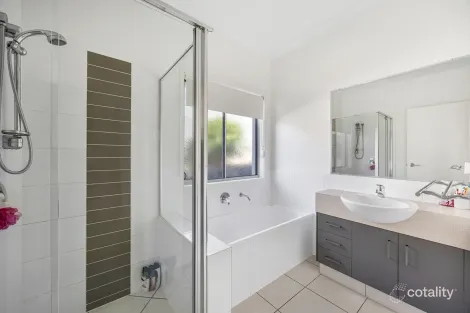 Property photo of 6 Kennedy Close Glen Eden QLD 4680