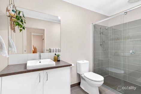 Property photo of 9 Comtois Lane Clyde North VIC 3978