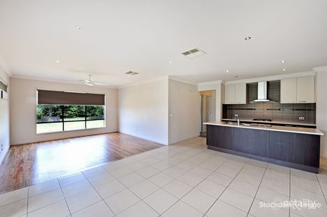 Property photo of 28 Oxbow Avenue Shepparton VIC 3630