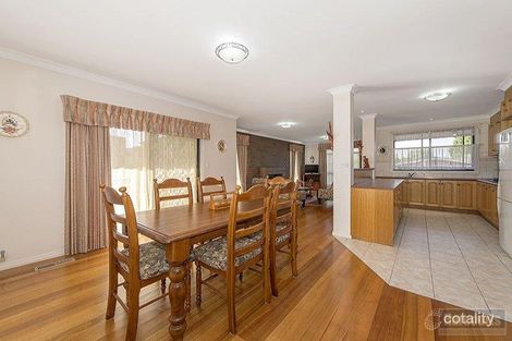 Property photo of 4 Acmena Court Mill Park VIC 3082