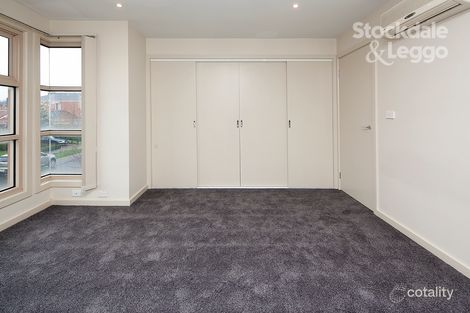 Property photo of 25 Flinders Chase Pakenham VIC 3810
