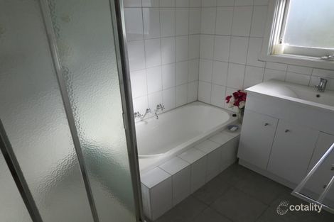 Property photo of 17 Robinson Grove Bulleen VIC 3105