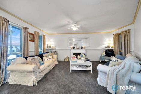 Property photo of 11 Meredith Close Narre Warren South VIC 3805