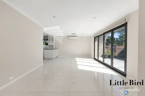 Property photo of 7 Eggleston Crescent Chifley ACT 2606