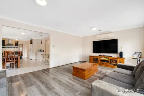 Property photo of 30 Oakpark Drive Harkness VIC 3337