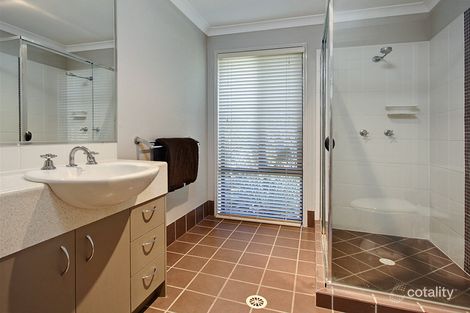 Property photo of 4 Bella Street Cashmere QLD 4500