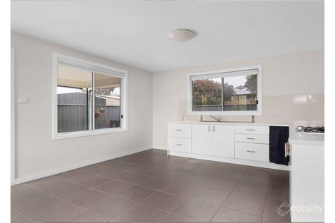 Property photo of 20 Windsor Road Berkeley Vale NSW 2261