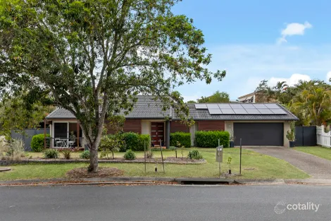 Property photo of 7 Parkview Place Bridgeman Downs QLD 4035