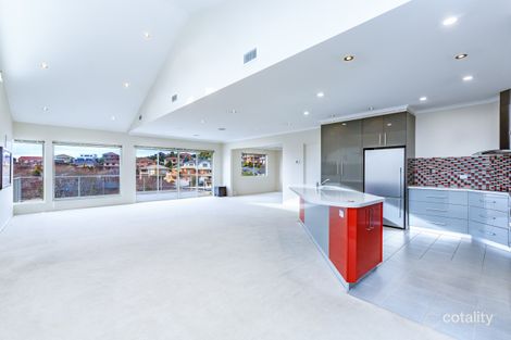 325a Churchill Ave, Sandy Bay, TAS 7005