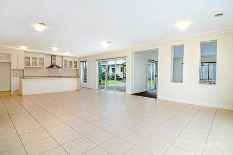 Property photo of 3 Pinecrest Court Berwick VIC 3806