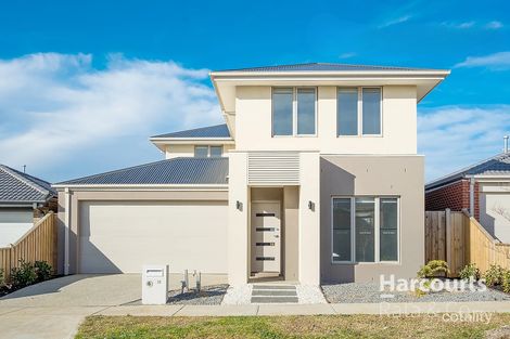 11 Kenora Way, Mickleham, VIC 3064