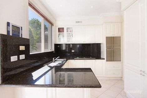 Property photo of 2/13-15 Valetta Street Malvern VIC 3144