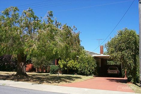 40 Waltham Rd, Armadale, WA 6112