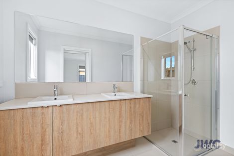 Property photo of 47 Metroon Drive Weir Views VIC 3338