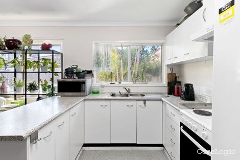 20 Blakeney St, Woody Point, QLD 4019